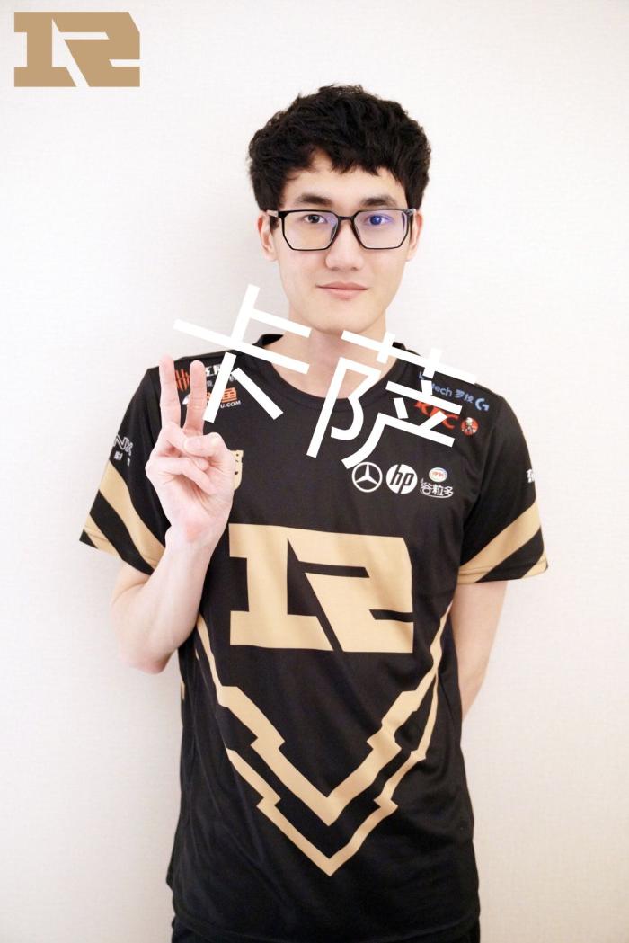 随着这些旅 随着这些旅